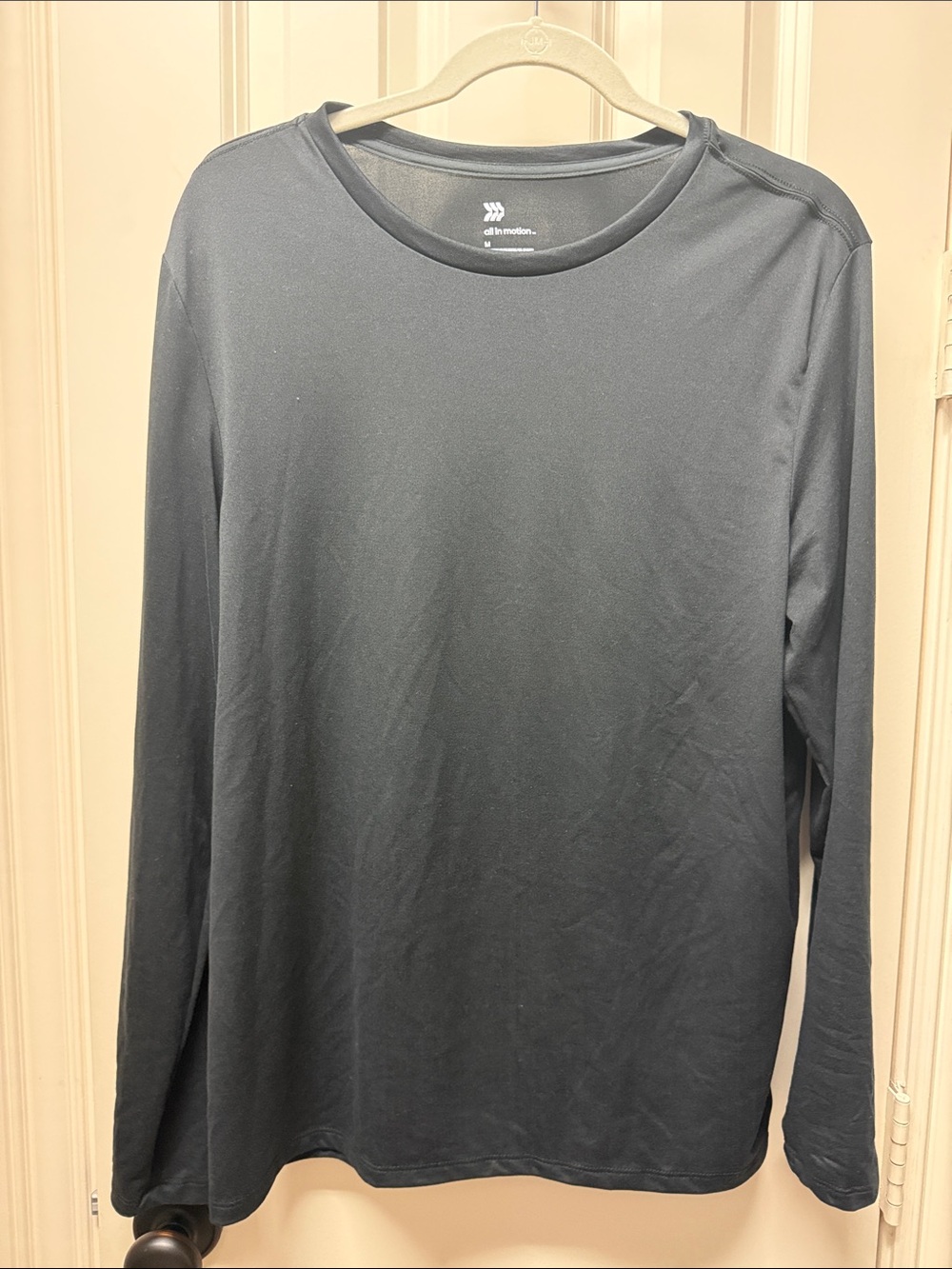 All in motion men's black tee size medium
